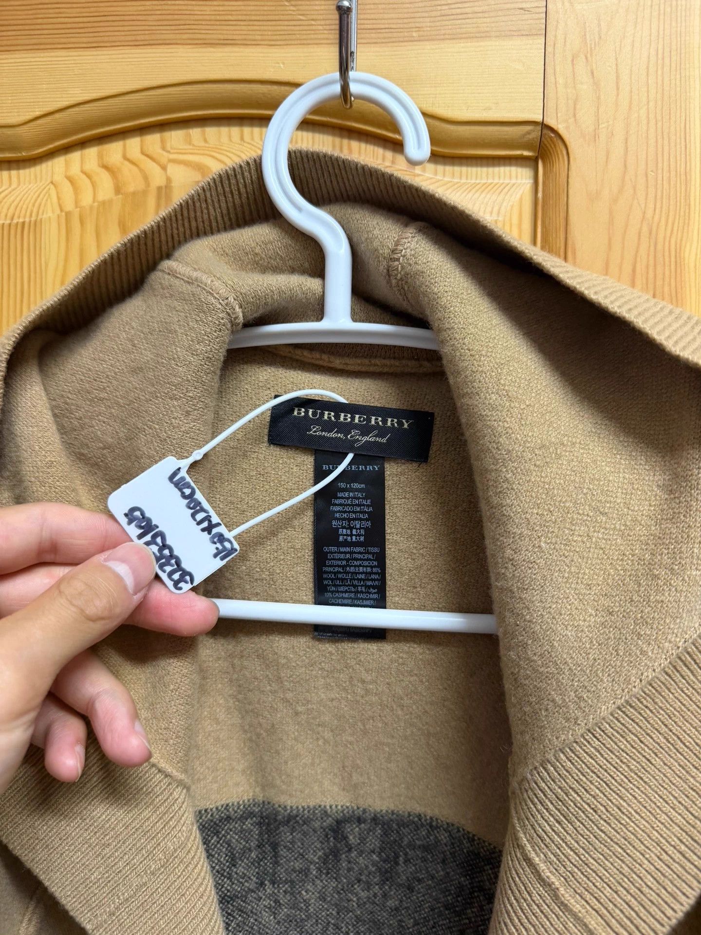 Burberry Burberry Camel Wool Blend Cloak EU Size ONE SIZE - 2 Thumbnail