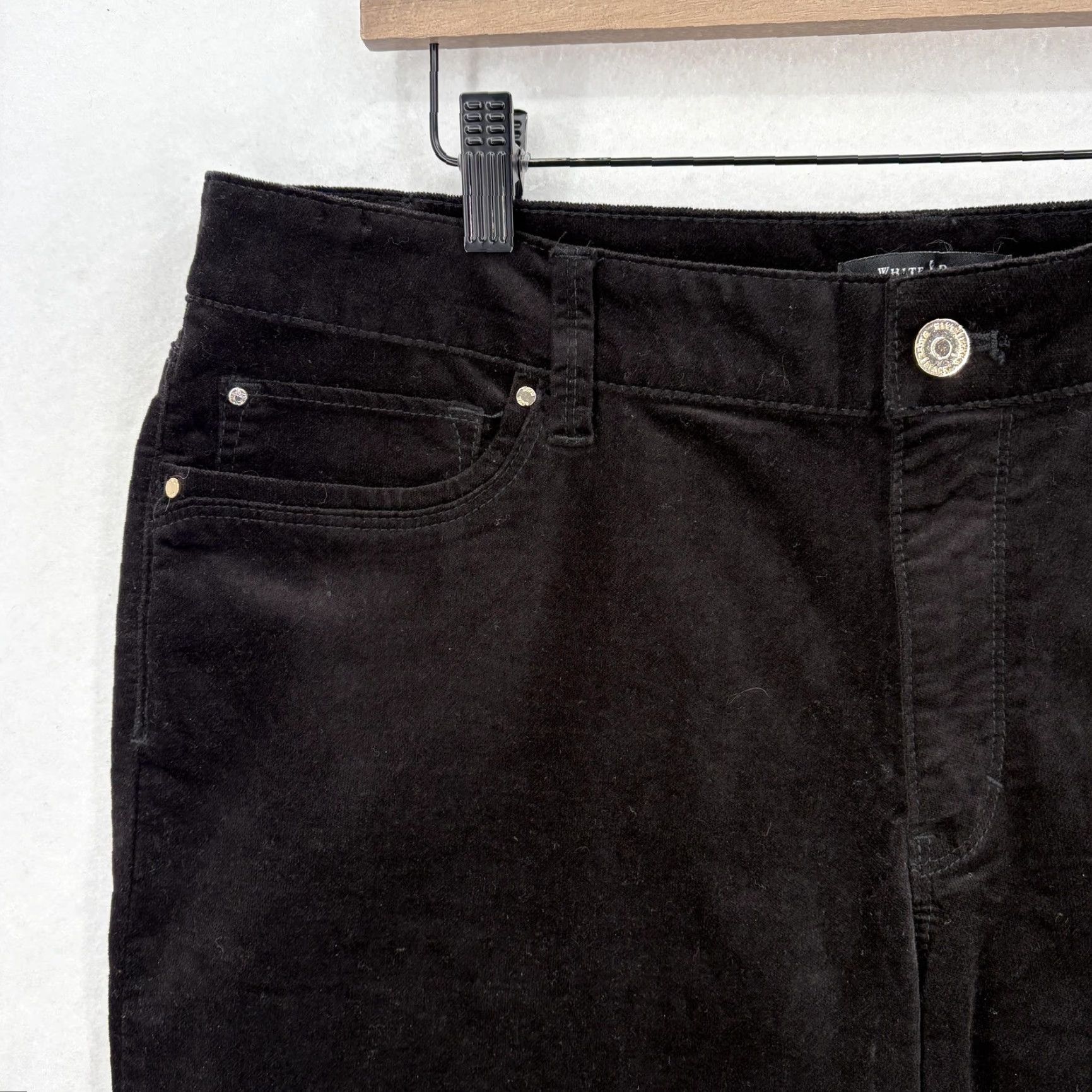 White House Black Market White House Black Market Skinny Pants Womens 14R Black Stretch Ankle Velvet Pants Women's 14R Black Velvet Ankle Zip Pockets Stretch Slim 30in Inseam Size 36" / US 14 / IT 50 - 3 Thumbnail