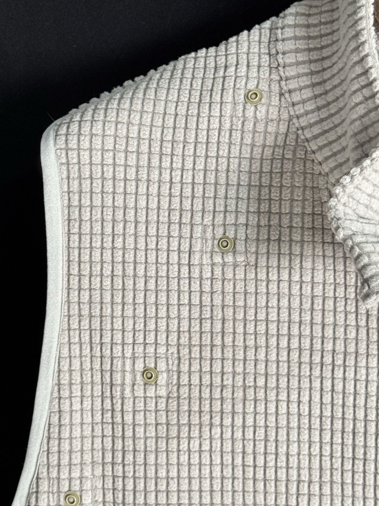 Japanese Brand DETACHABLE SLEEVE GRID FLEECE PULL OVER | Baloriginal. Size US M / EU 48-50 / 2 - 8 Thumbnail