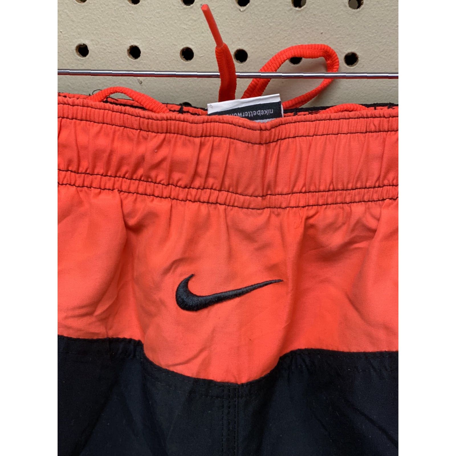 Nike Nike Drawstring Shorts Men M 30 Multicolor Athletic Gym & Training Swoosh 9in Inseam Size US 31 - 3 Thumbnail