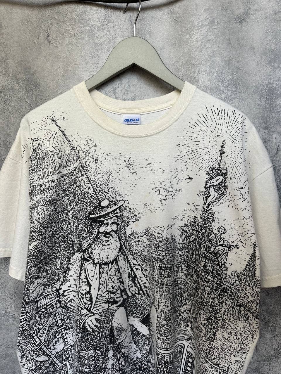 Arts & Science Gildan Graphic T-Shirt Fringe Festival Illustration Art Tee Size US XL / EU 56 / 4 - 5 Thumbnail