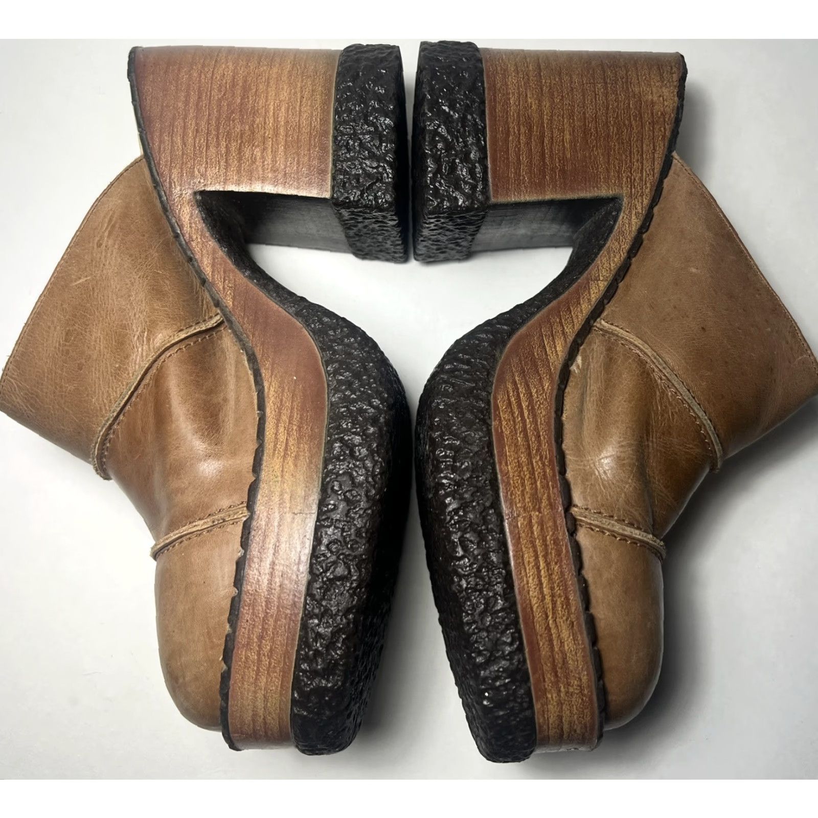 Vintage VINTAGE London Underground Leather Wood Platform Chunky Clogs 7 Women Boot Brown 90s Wedge Platform Slips On Buckle Leather Upper US 7 Size US 7 / IT 37 - 3 Thumbnail