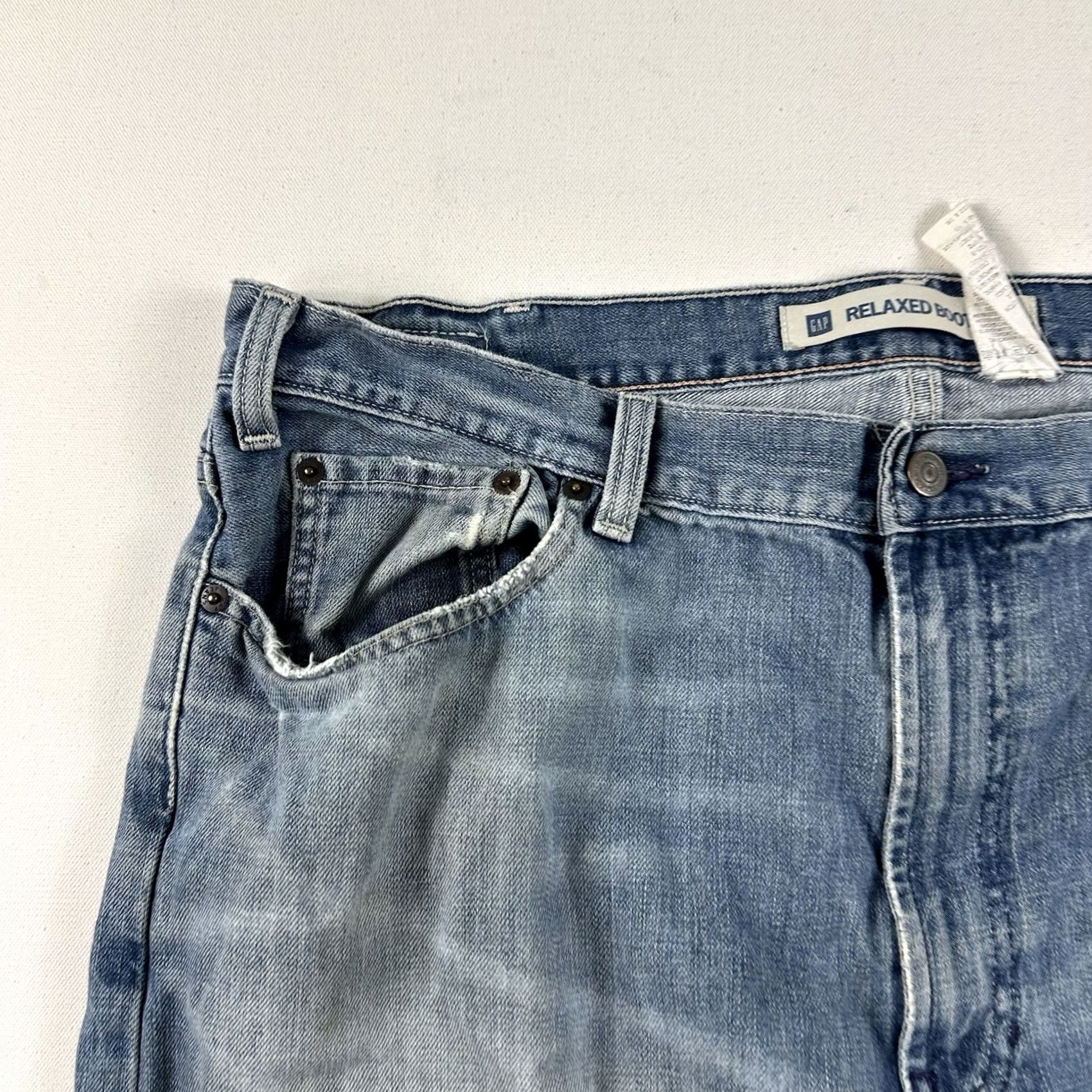 Gap VINTAGE Gap Jeans Men 40x28 Mid Relaxed Boot Fit 100% Cotton Light Wash Size US 40 / EU 56 - 7 Thumbnail
