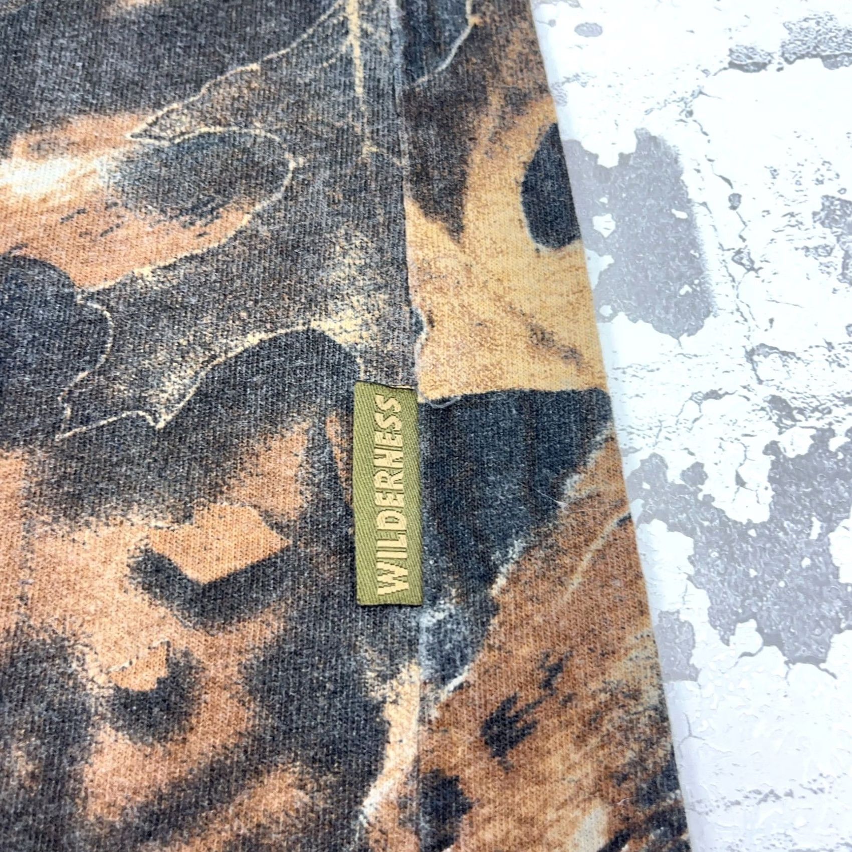 Etro VINTAGE Camo Shirt Men XL Brown Tee Hunting Leafs Woods Retro Y2K Adult Size US XL / EU 56 / 4 - 3 Thumbnail