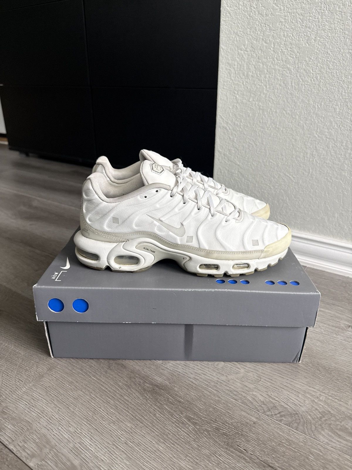A-COLD-WALL* × Nike Nike Air Max Plus A-COLD-WALL Platinum Tint Size 9 Size US 9 / EU 42 - 7 Thumbnail