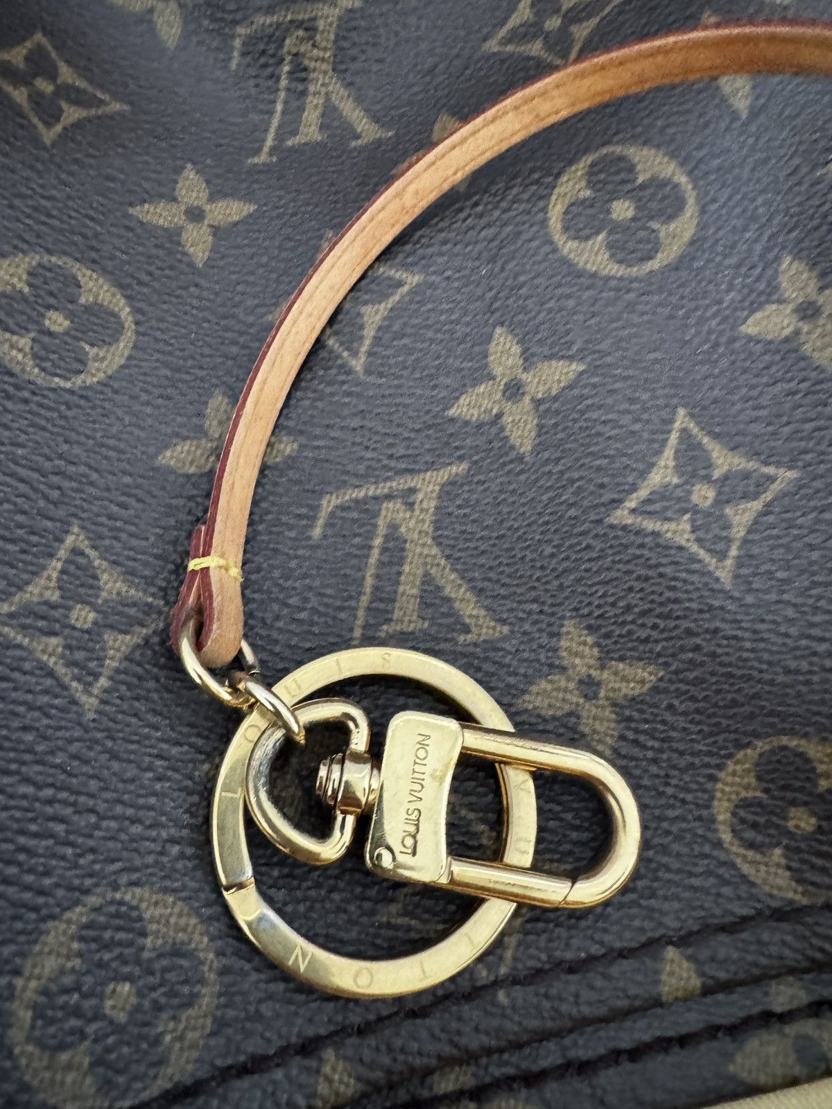 Louis Vuitton Louis Vuitton Artsy Hobo Bag Size ONE SIZE - 11 Thumbnail