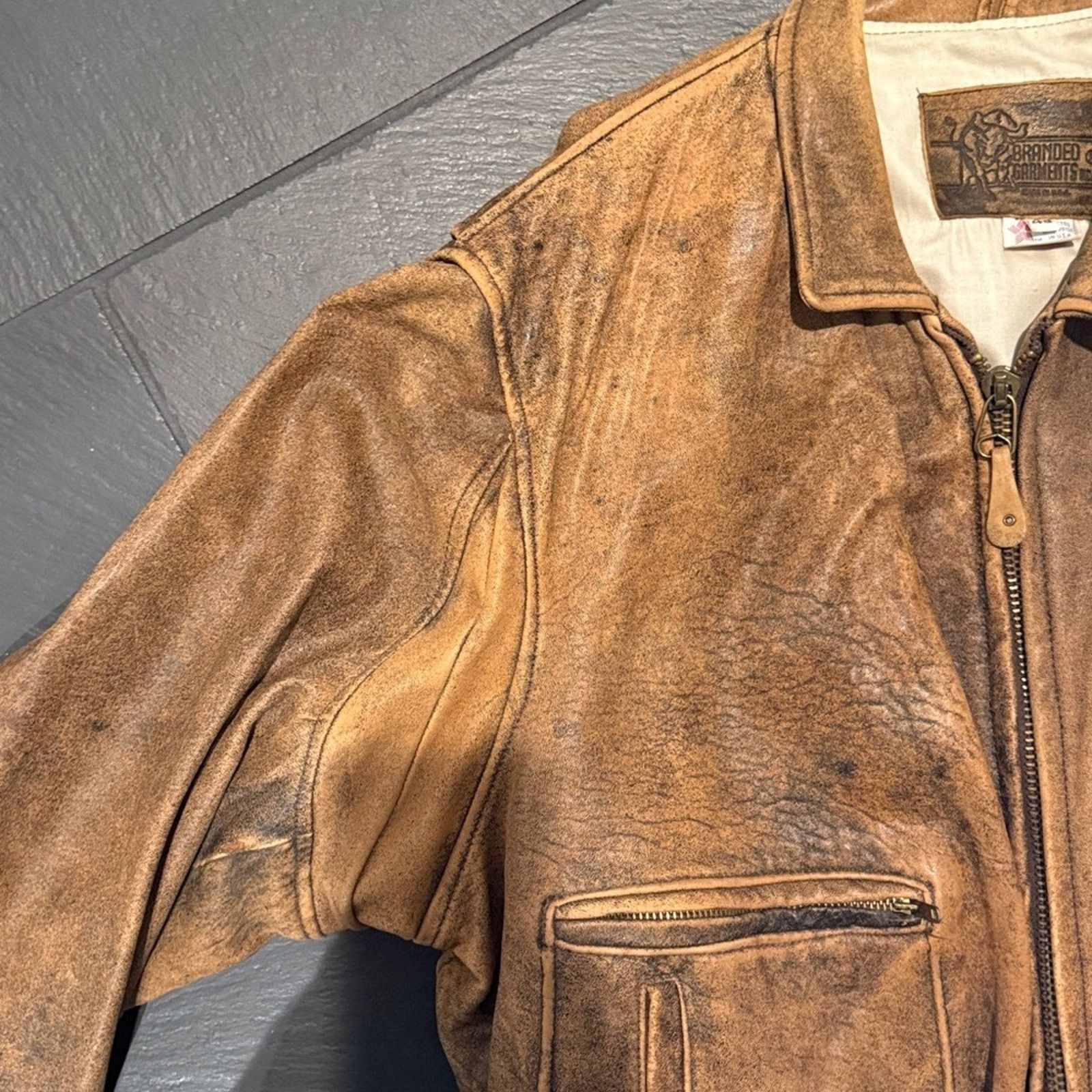 Other Vintage Men's brown distressed, bomber flight jacket size 48 Size US L / EU 52-54 / 3 - 4 Thumbnail