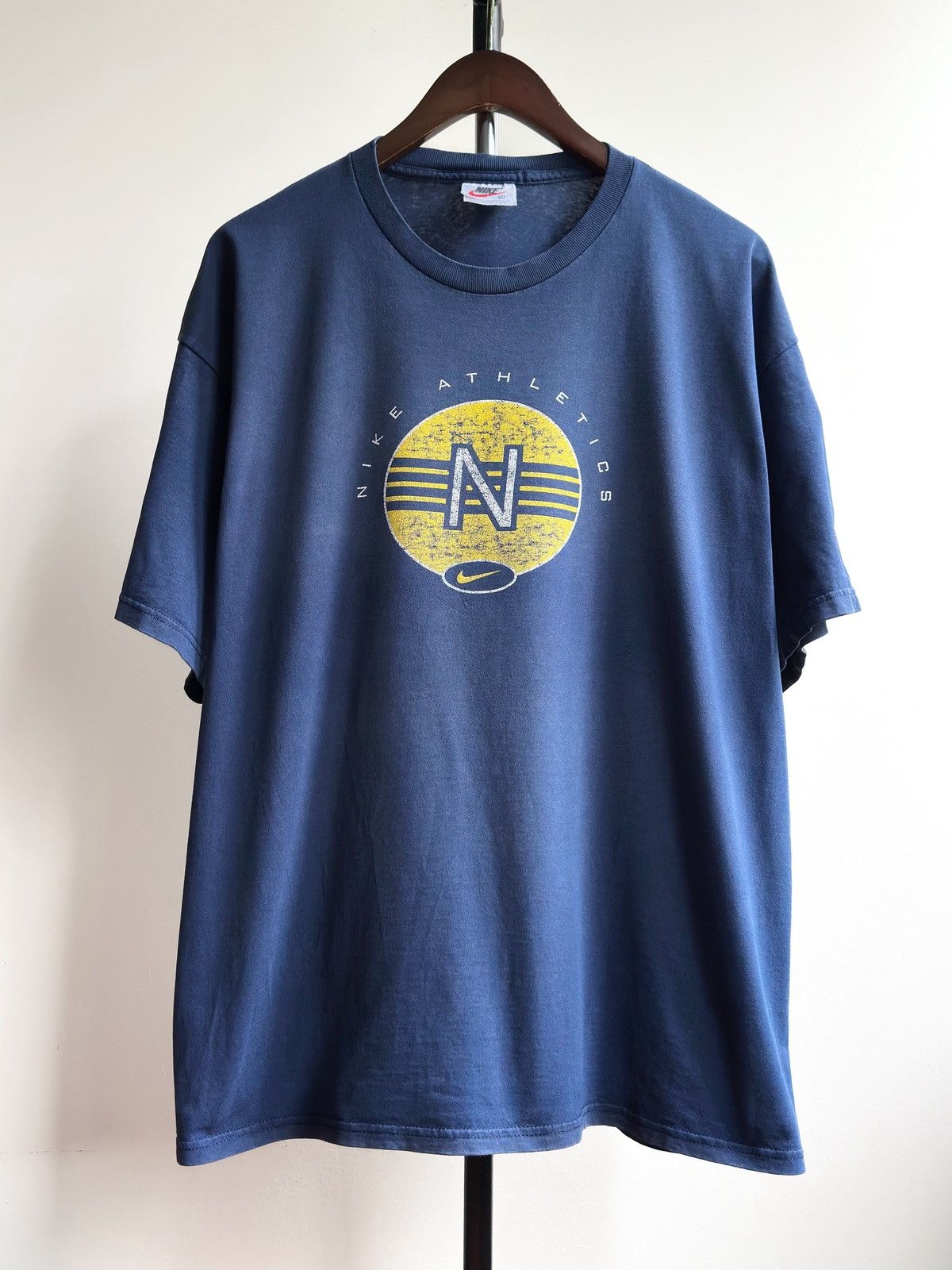 Nike Vintage 90s Nike Athletics Big Logo Tee Size US XL / EU 56 / 4 - 1 Thumbnail