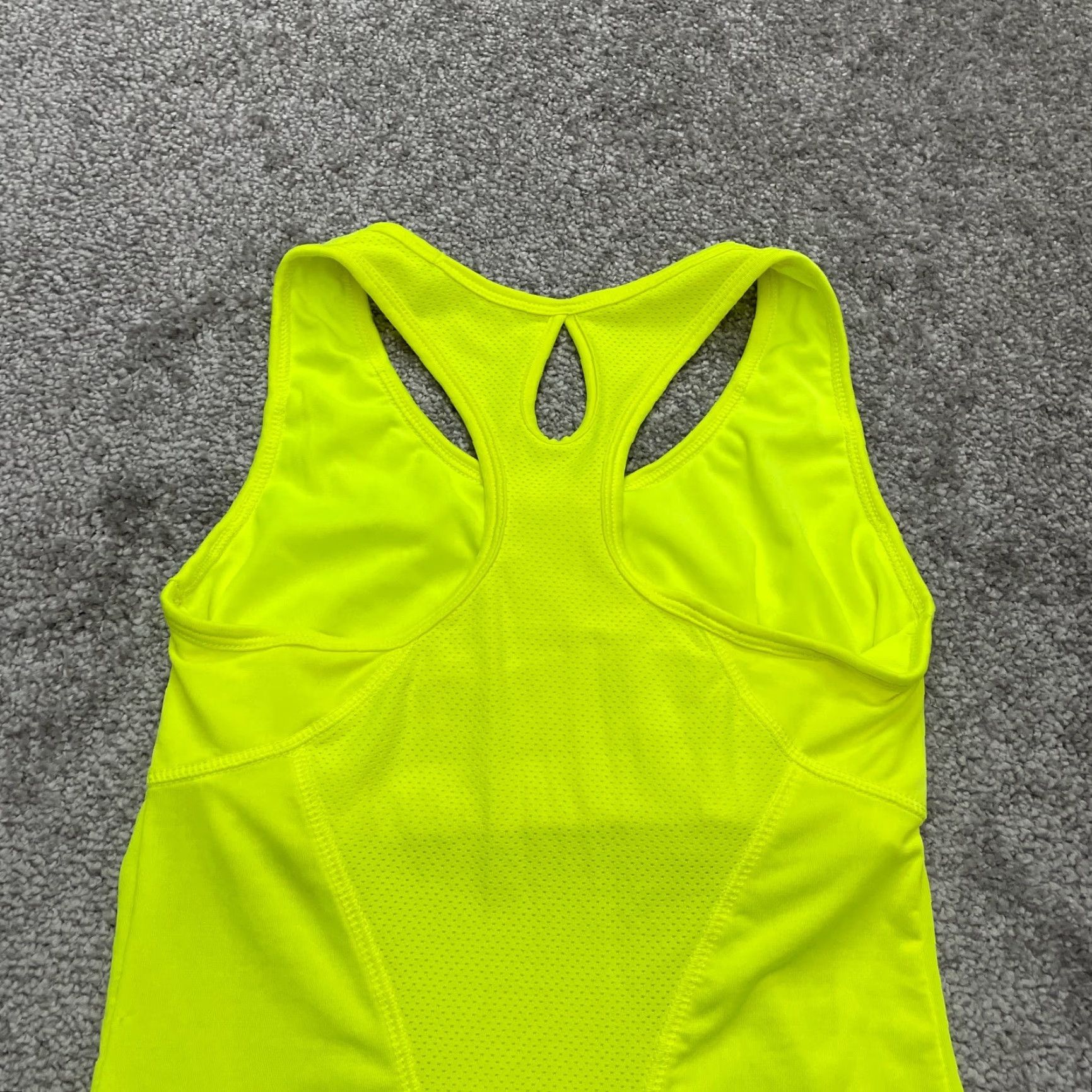 Vintage Danskin Now Dri More Sports Tank Top Womens XS Neon Yellow Racerback Activewear Size XS / US 0-2 / IT 36-38 - 3 Thumbnail