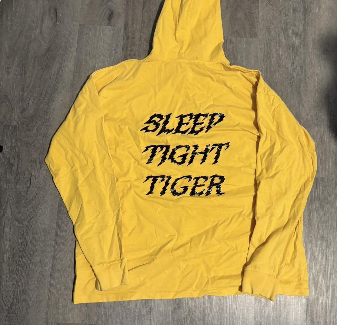 Maison Margiela Maison Margiela Yellow Hoodie, Sleep Tight Tiger Size US L / EU 52-54 / 3 - 1 Thumbnail