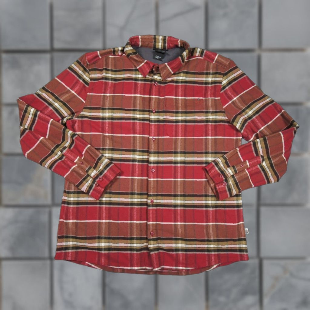The North Face The North Face Shirt XLarge Red Flannel Button-Down Long-Sleeve Vented Mens Size US XL / EU 56 / 4 - 1 Thumbnail