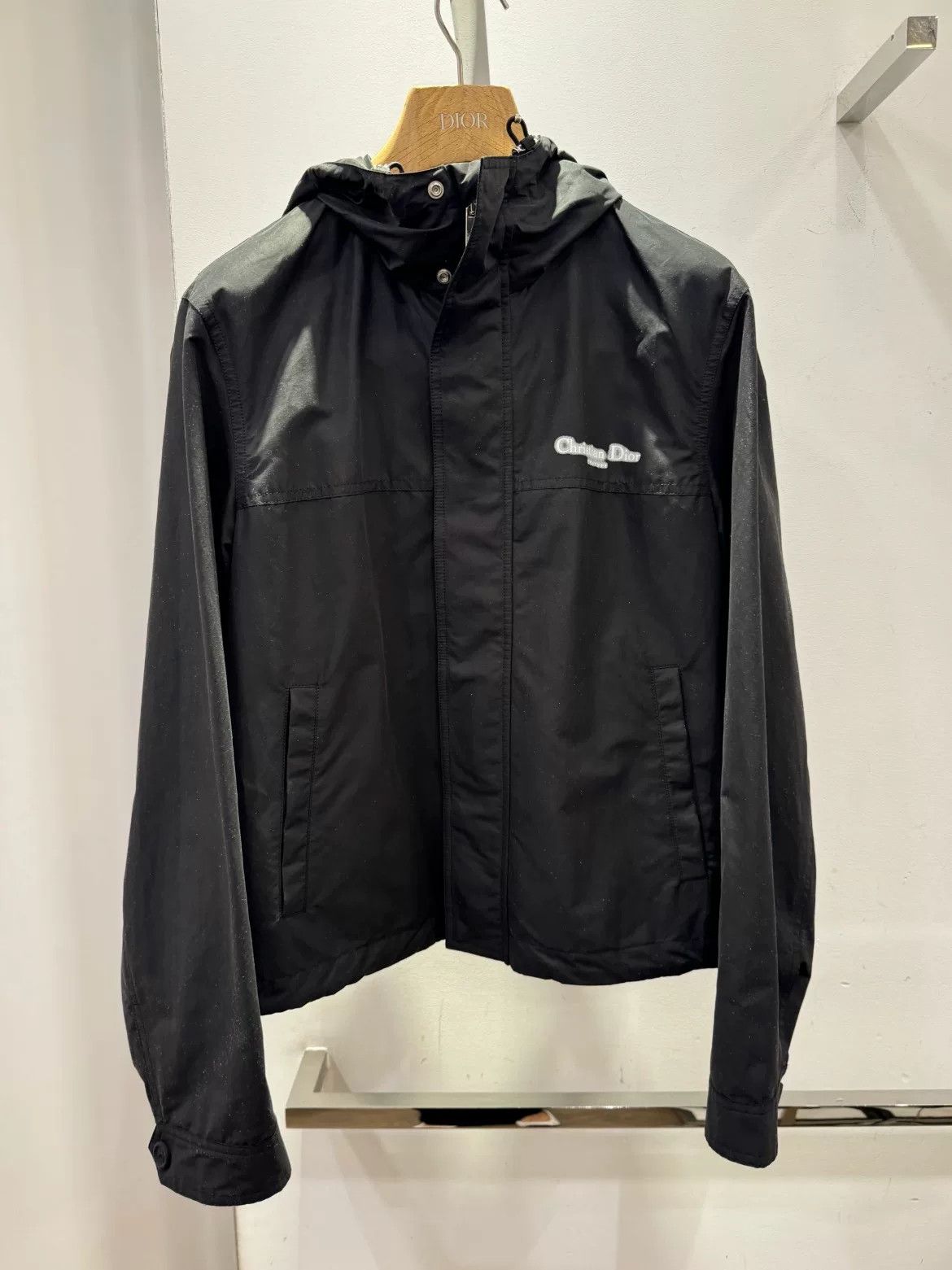 Dior DIOR Logo Hooded Jacket for Men and Women Size US S / EU 44-46 / 1 - 1 Thumbnail