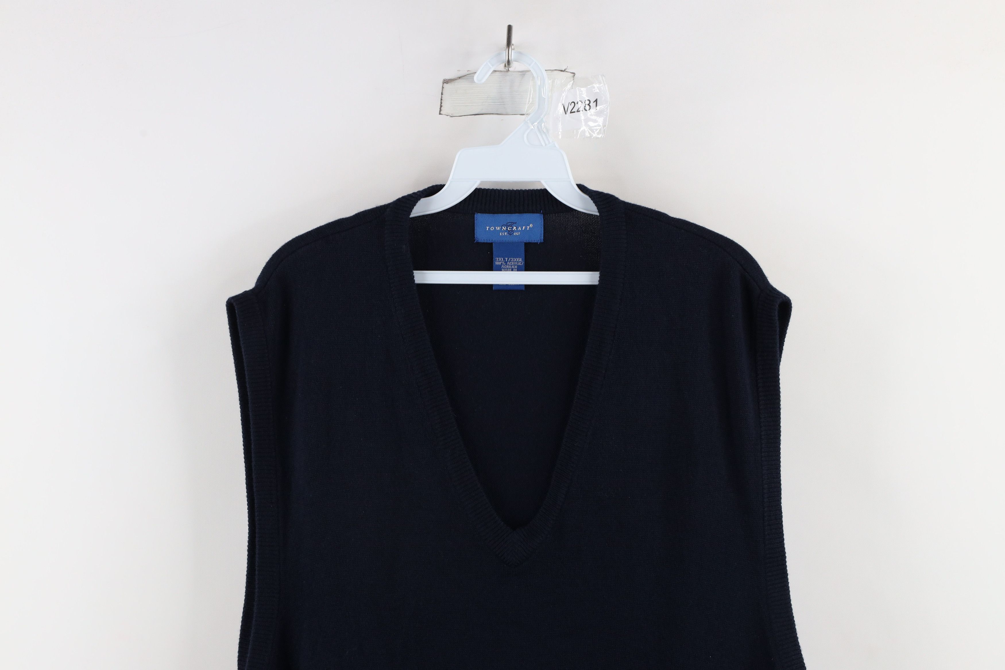 Vintage Vintage 90s Streetwear Knit V-Neck Sweater Vest Navy Blue Size US XXL / EU 58 / 5 - 2 Thumbnail