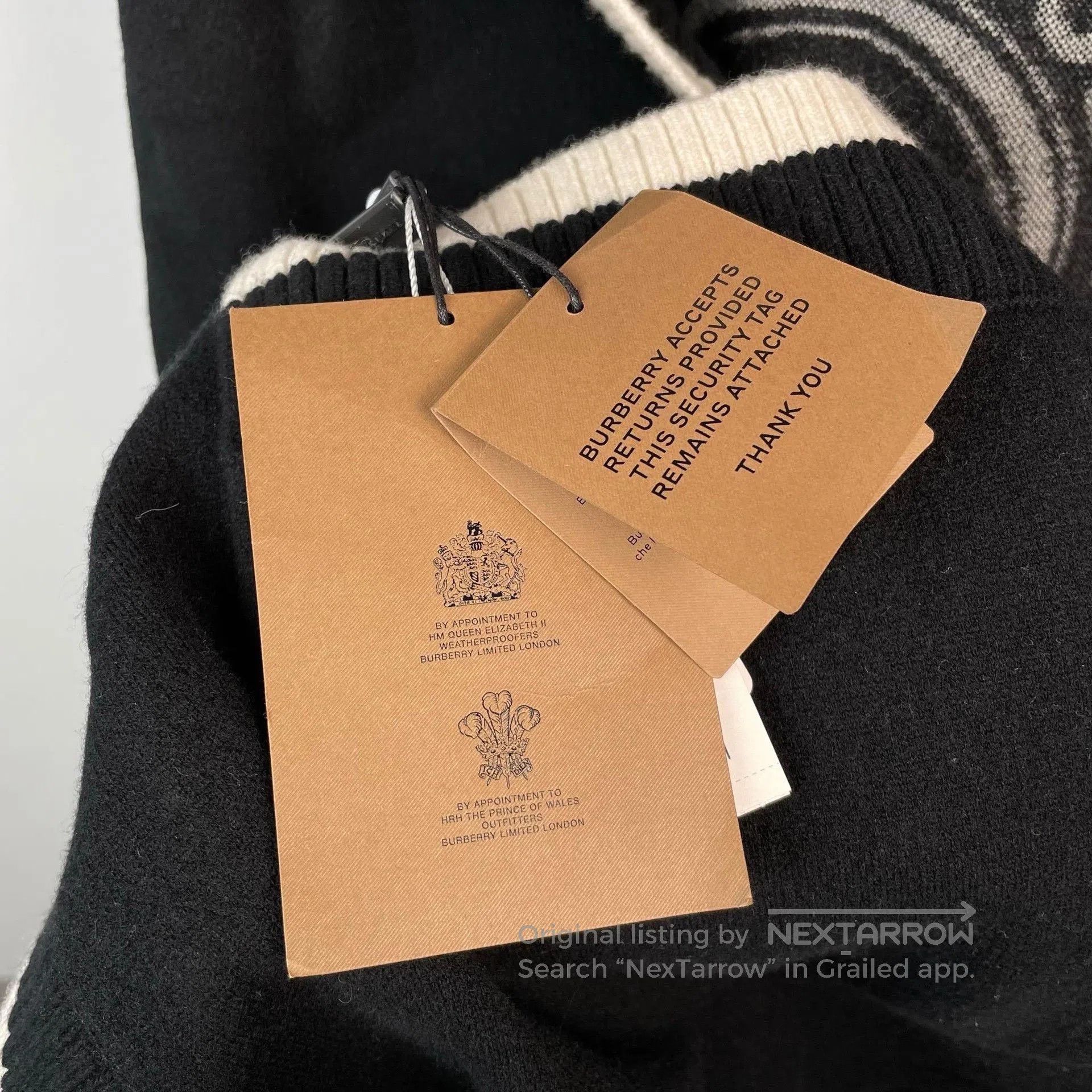 Burberry Burberry Black Hooded Cloak with Back Logo. Size M / US 6-8 / IT 42-44 - 3 Thumbnail