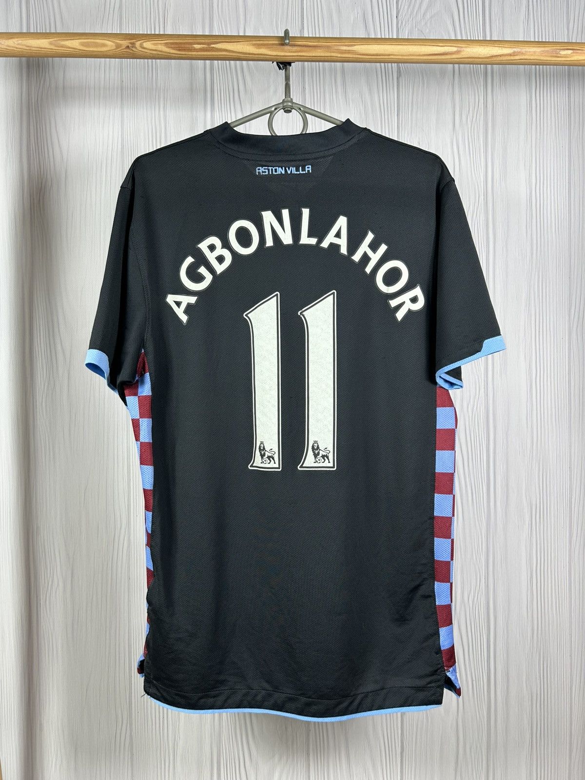 Nike Nike 2010-11 Aston Villa Away Shirt #11 AGBONLAHOR Size M Size US M / EU 48-50 / 2 - 1 Thumbnail