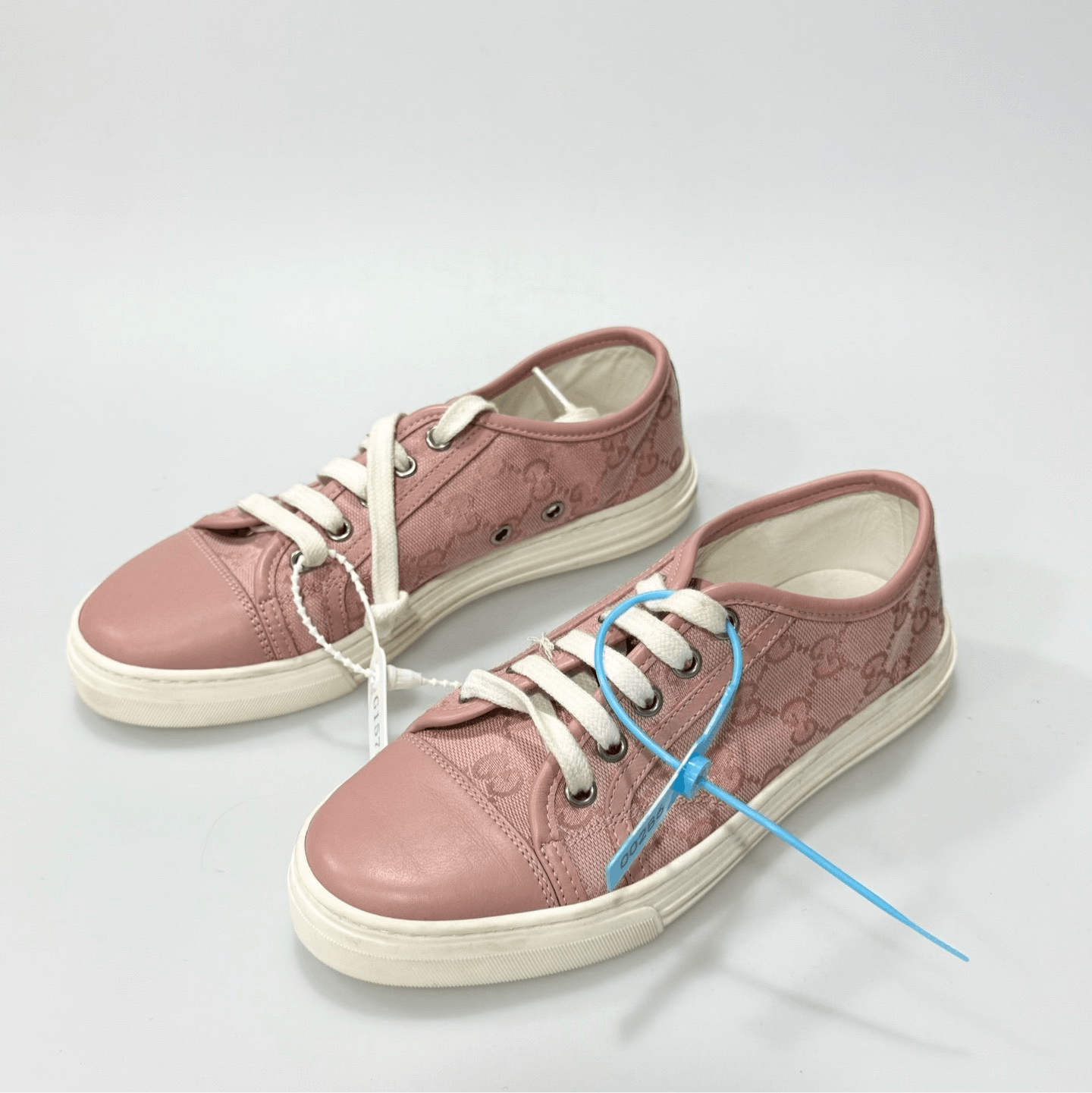Gucci Gucci Pink Monogram Sneakers Size US 4 / IT 34 - 1 Thumbnail