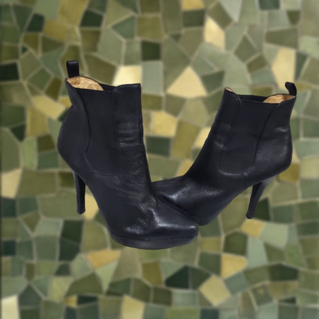 Michael Kors Michael Kors Boots Women's Chelsea Black Leather Stiletto Heel Chelsea Career Cocktail 7 Size US 7 / IT 37 - 1 Thumbnail