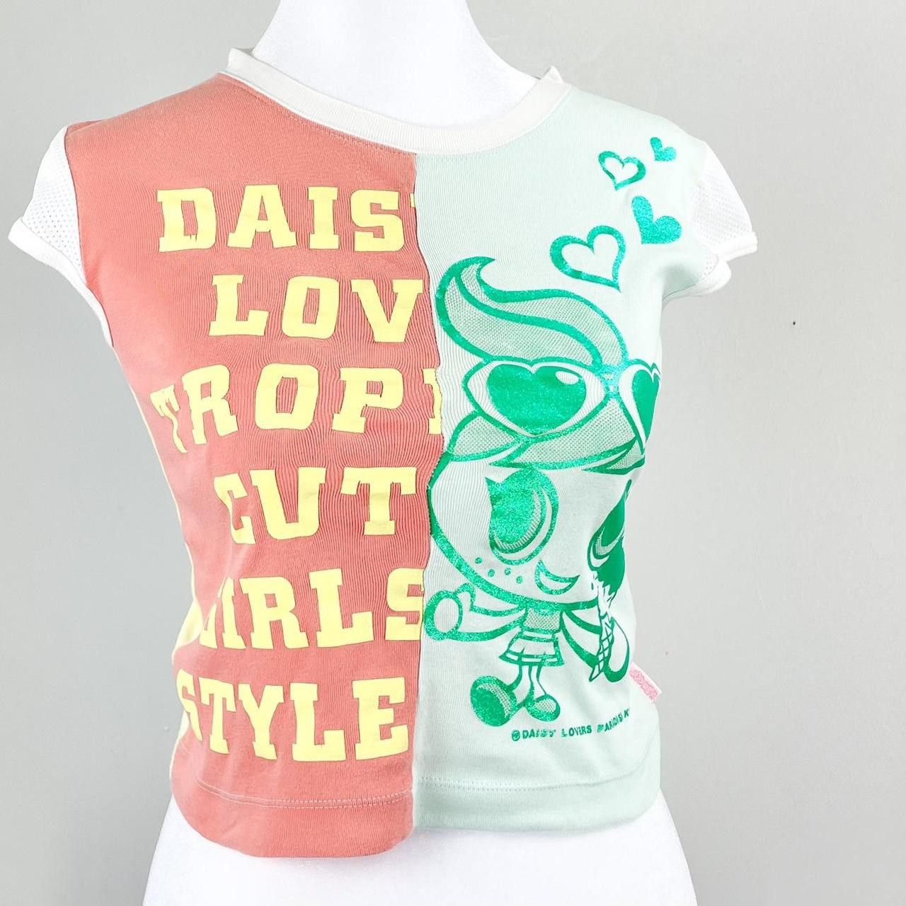 Japanese Brand ✩ Daisy Lovers Petite Mesh Sleeve Split Graphic Baby Tee ♡ Size XS / US 0-2 / IT 36-38 - 1 Thumbnail