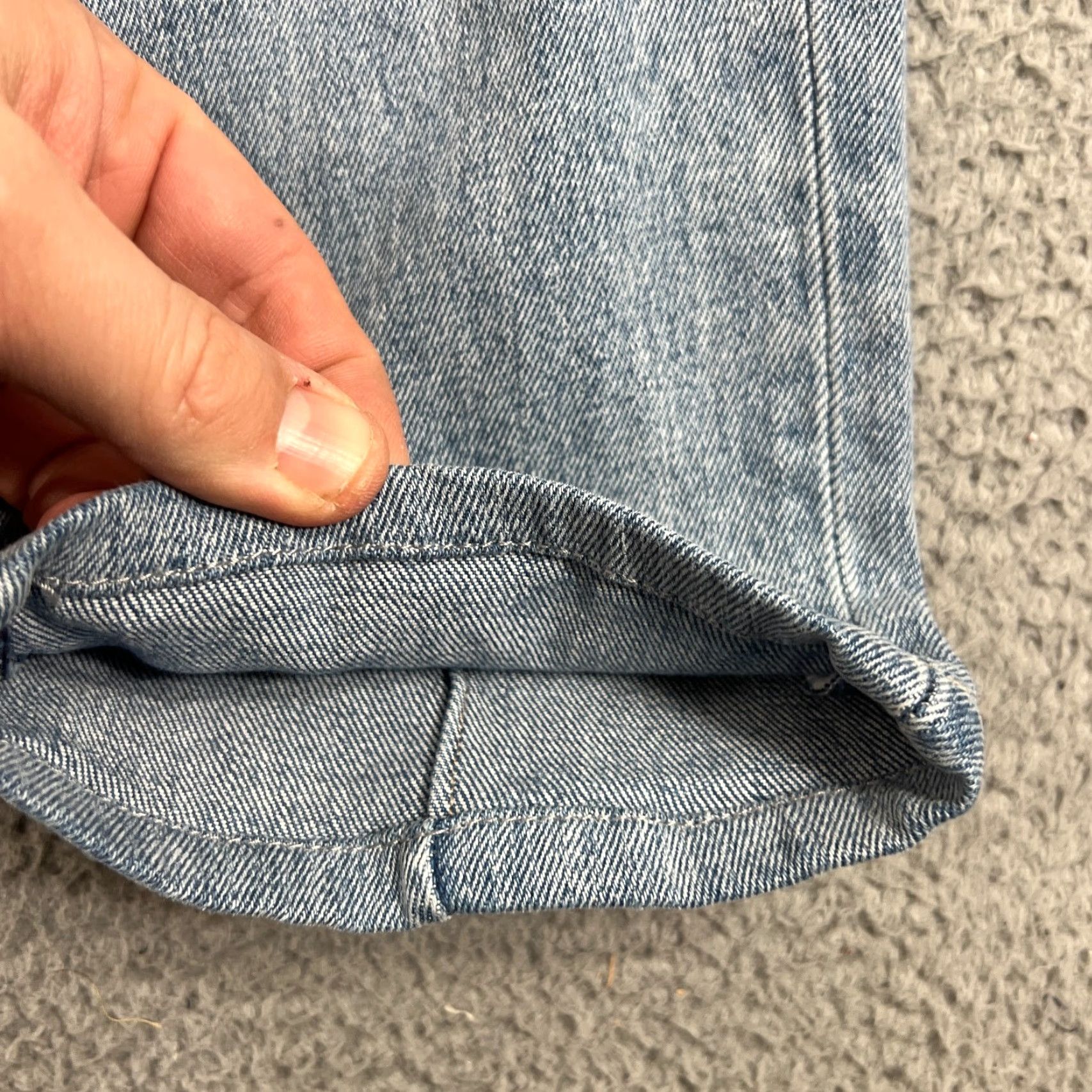 Vintage NEUW Jeans Mens 34 Slim Skinny Light Wash Distressed Hemmed Denim Blue Regular Inseam 28 Jeans Mens Size US 34 / EU 50 - 3 Thumbnail