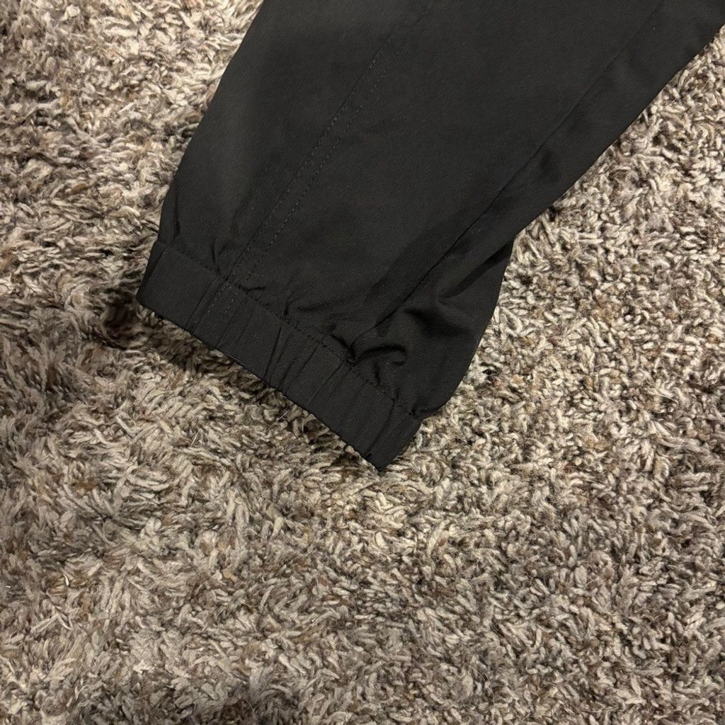 Old Navy Old Navy Men's Black Sweatpants Size US 36 / EU 52 - 2 Thumbnail