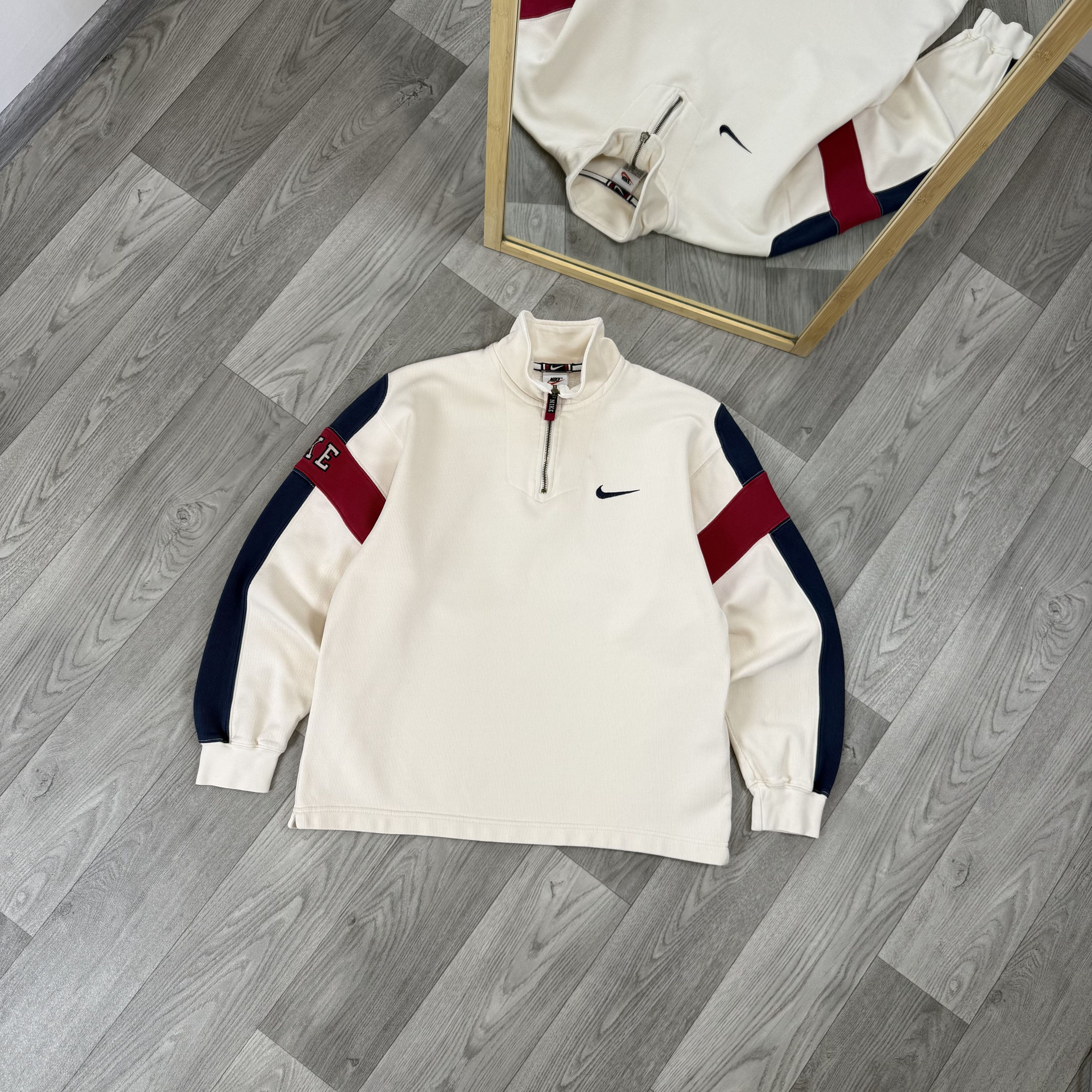 Nike Vintage Nike 90s Embroidered Beige 1/4 Zip Sweatshirt Size US S / EU 44-46 / 1 - 1 Thumbnail