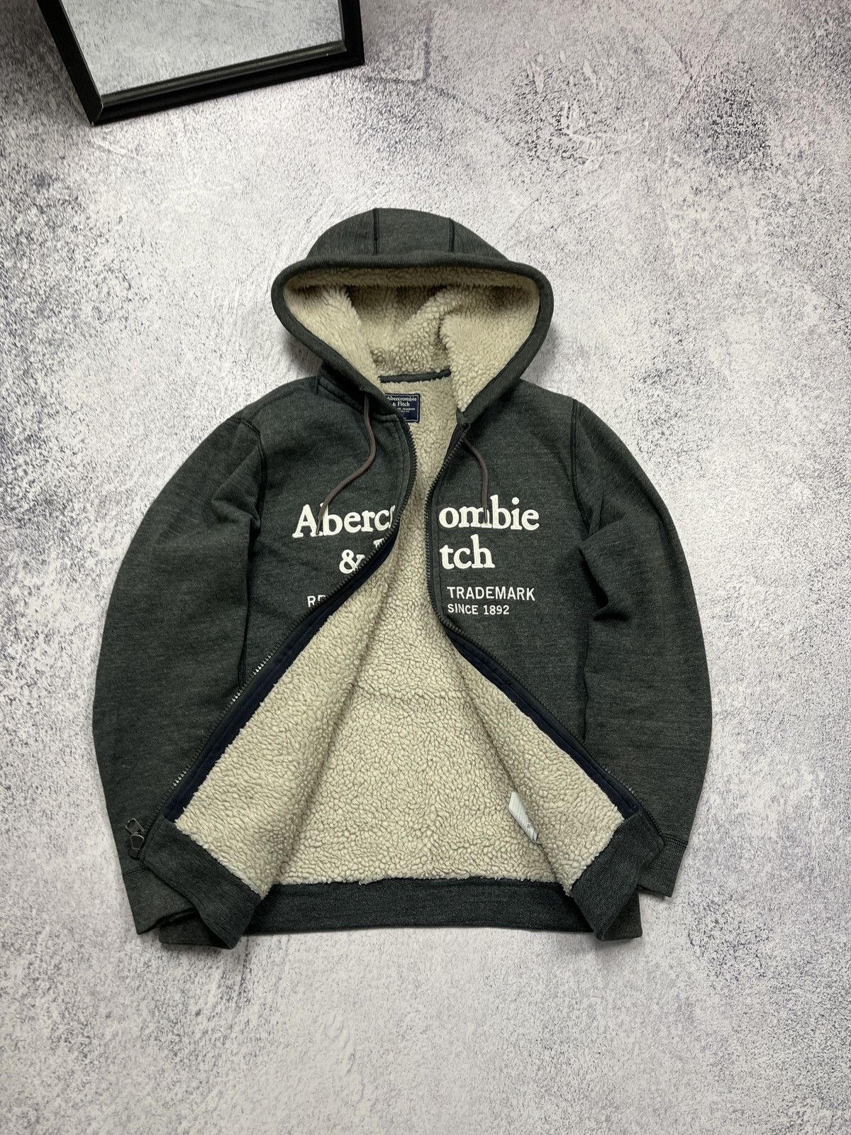Abercrombie & Fitch Y2K Abercrombie Zip Hoodie Faux Fur LGB Style Avant Garde Size US L / EU 52-54 / 3 - 1 Thumbnail