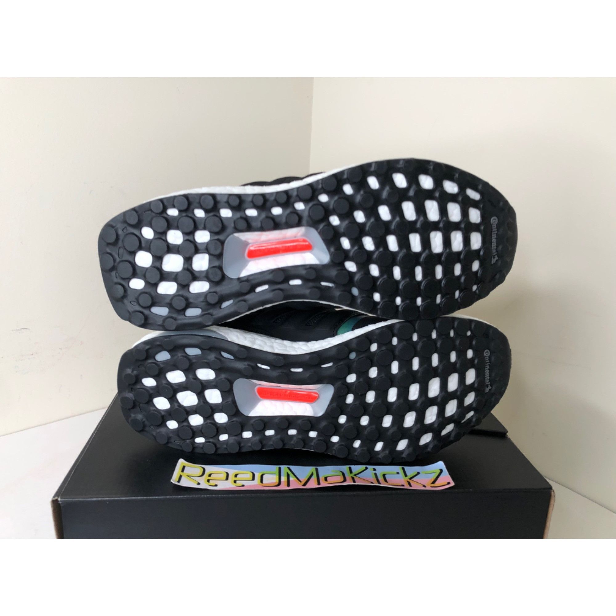 Adidas Adidas Ultraboost DNA Rainbow Iridescent womens 10us Size US 10 / IT 40 - 5 Thumbnail