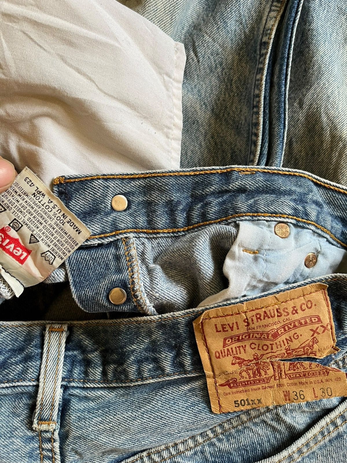 Levi's × Levi's Vintage Clothing SALES🔥Vintage 90s Levis 501 Blue Wash Grunge Loose Jeans Size US 33 - 9 Thumbnail