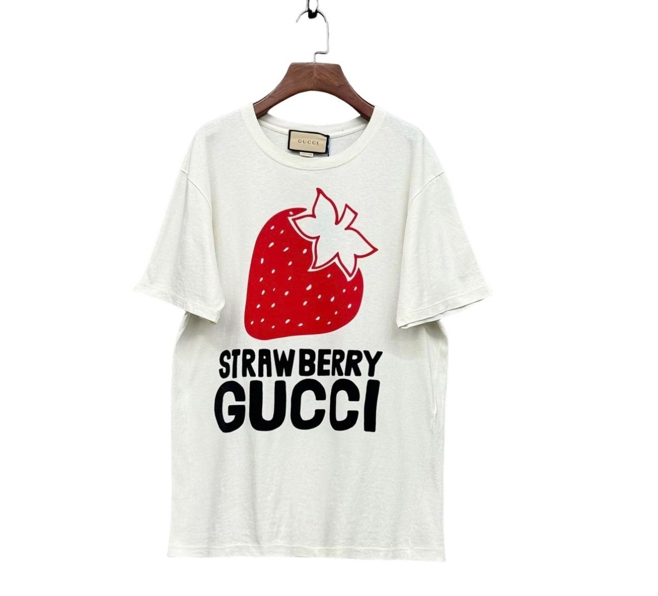 Gucci Gucci Strawberry Logo T-Shirt Size XS Size US XS / EU 42 / 0 - 1 Thumbnail