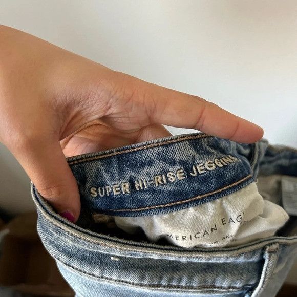American Eagle Outfitters American Eagle Super High Rise Ripped Jeggings Size 34" / US 12 / IT 48 - 4 Thumbnail
