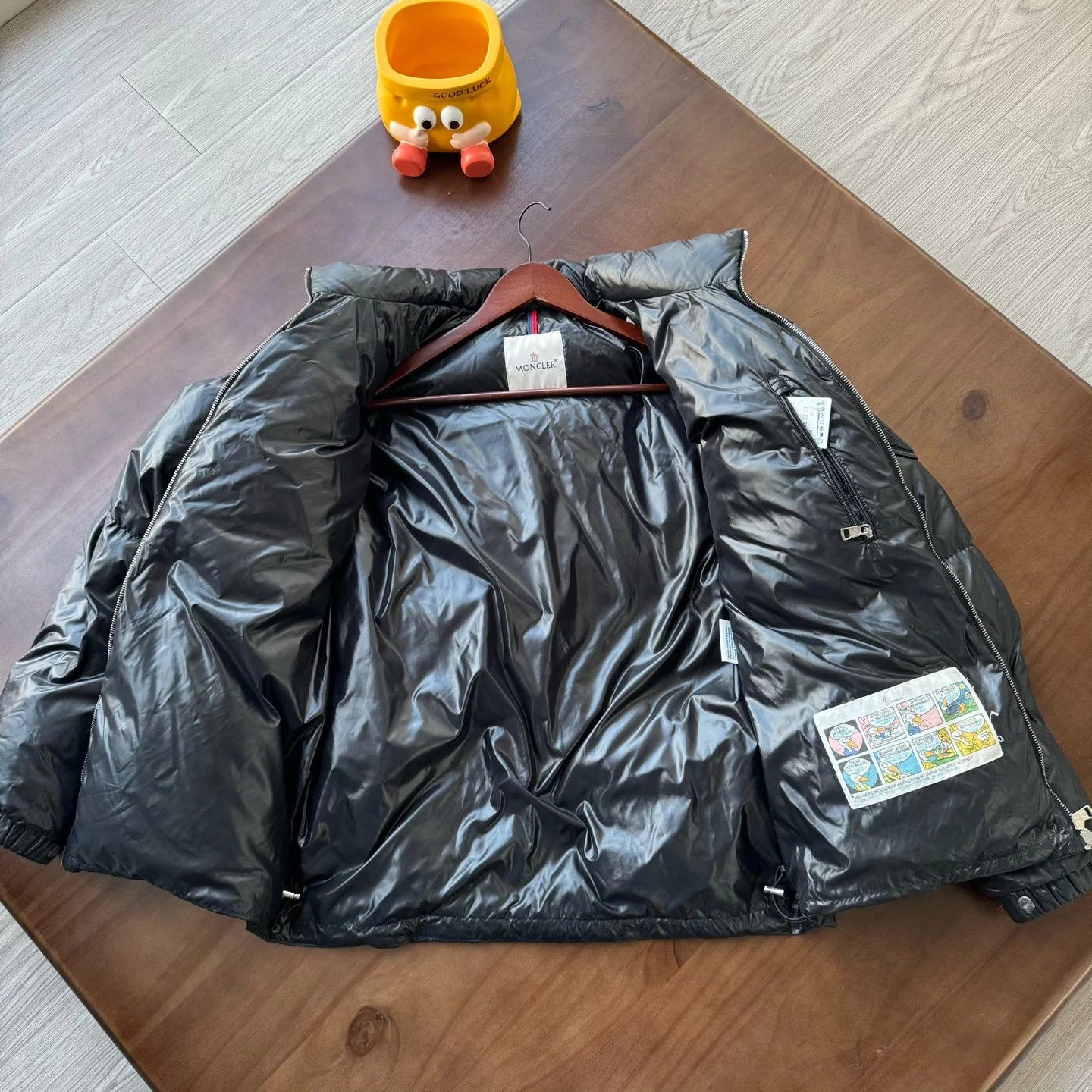 Moncler Moncler black big logo sleeve down jacket size 4 mint Size US XL / EU 56 / 4 - 3 Thumbnail