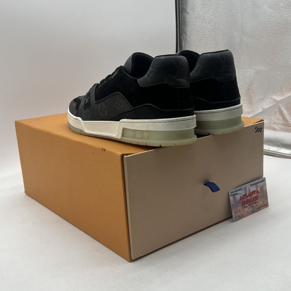 Louis Vuitton Louis Vuitton trainer black monogram Size US 9 / EU 42 - 4 Thumbnail