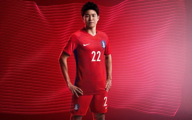 Nike South korea fc shorts home 2016 Size US 32 / EU 48 - 13 Thumbnail