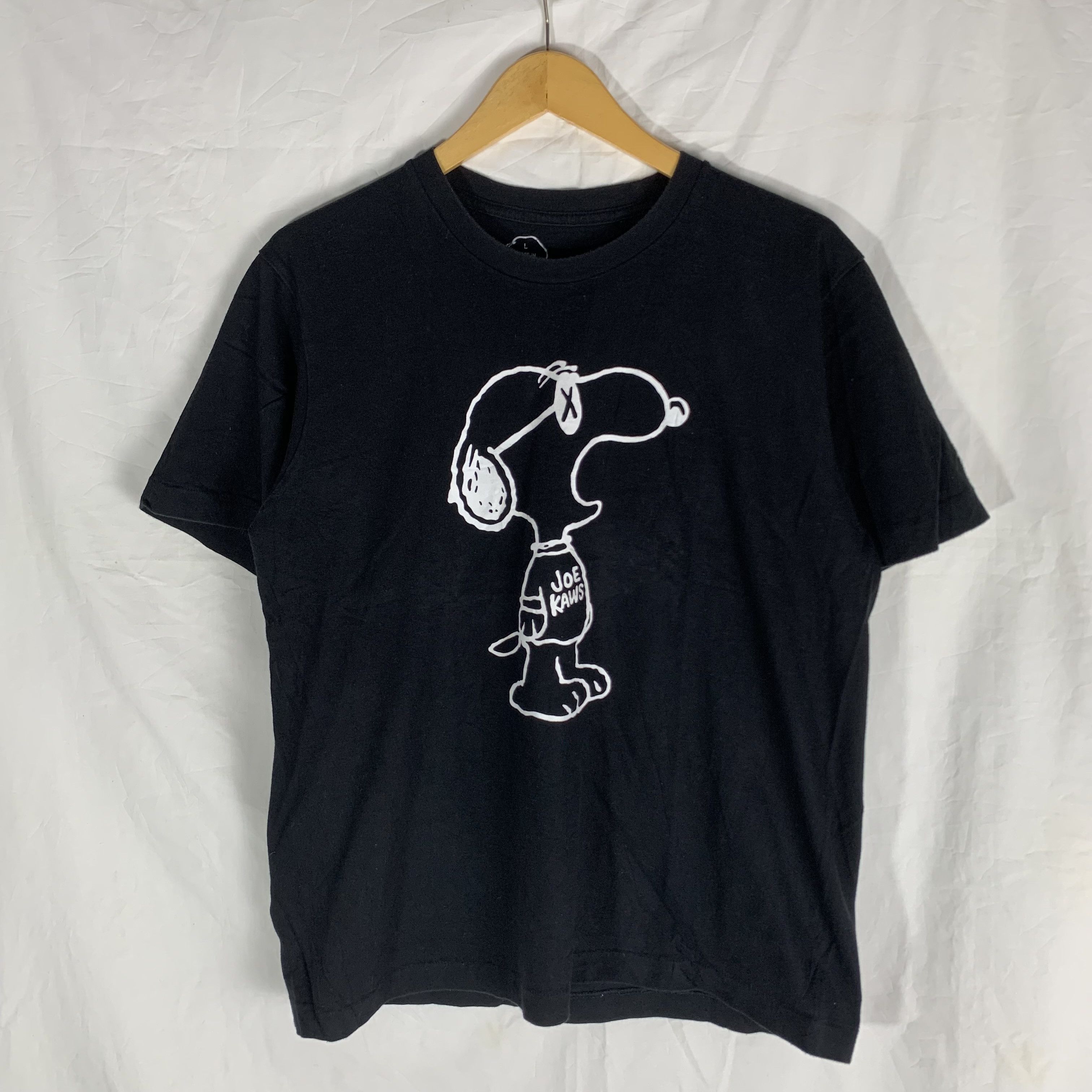 Kaws Uniqlo x Kaws Peanuts Snoopy Tshirt Size US S / EU 44-46 / 1 - 1 Thumbnail