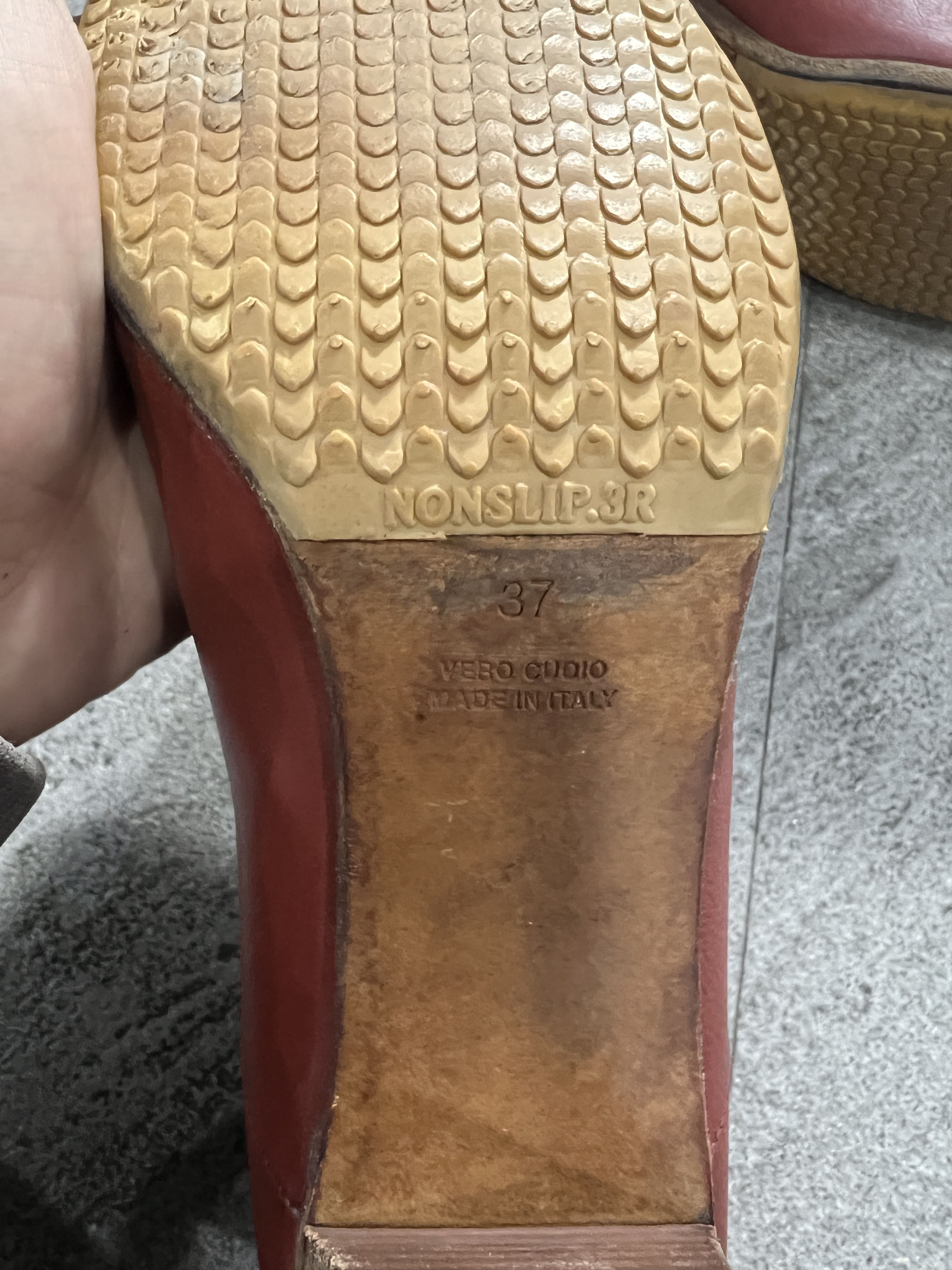Maison Margiela Maison Martin Margiela Oxblood Leather Ankle Boots Heel Size US 7 / IT 37 - 7 Thumbnail