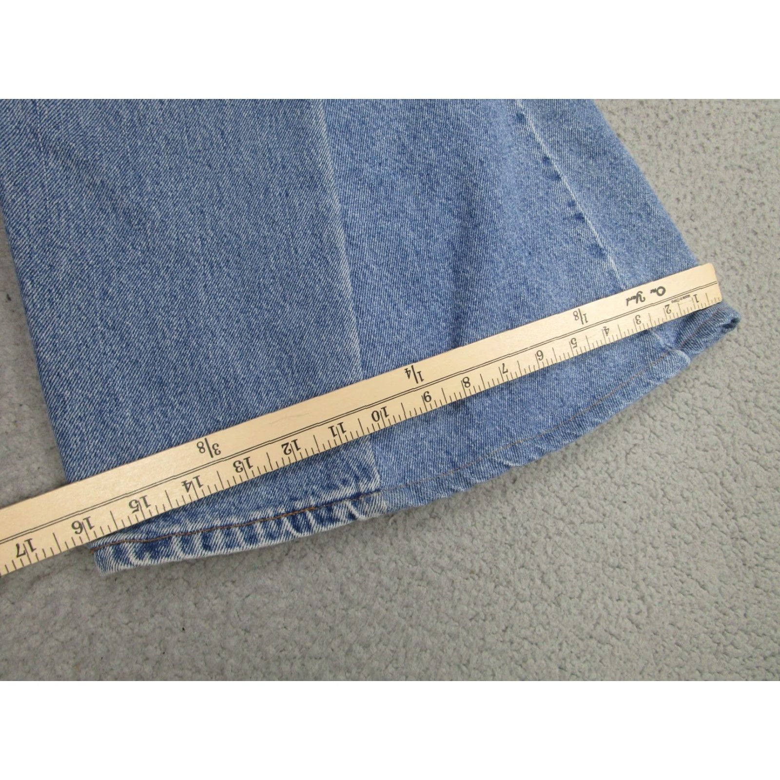 Levi's VINTAGE Levi's 505 Jeans Womens 14 Blue Flare Bell Bottom Denim Made USA 90s Mens, Womens, or Girls? Size 36" / US 14 / IT 50 - 7 Thumbnail