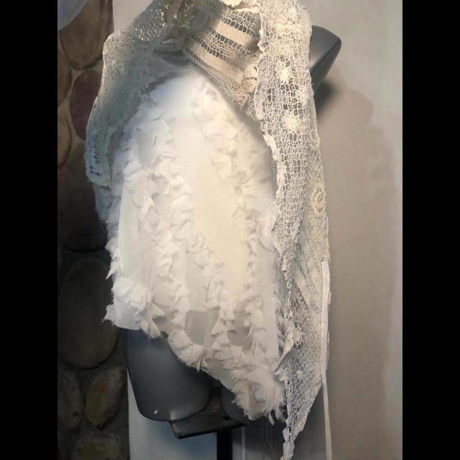Other Silk knitted embroidered wrap skirt with ruffle under Size 30" / US 8 / IT 44 - 7 Thumbnail