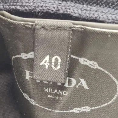 Prada Prada Wool V. Size S / US 4 / IT 40 - 4 Thumbnail