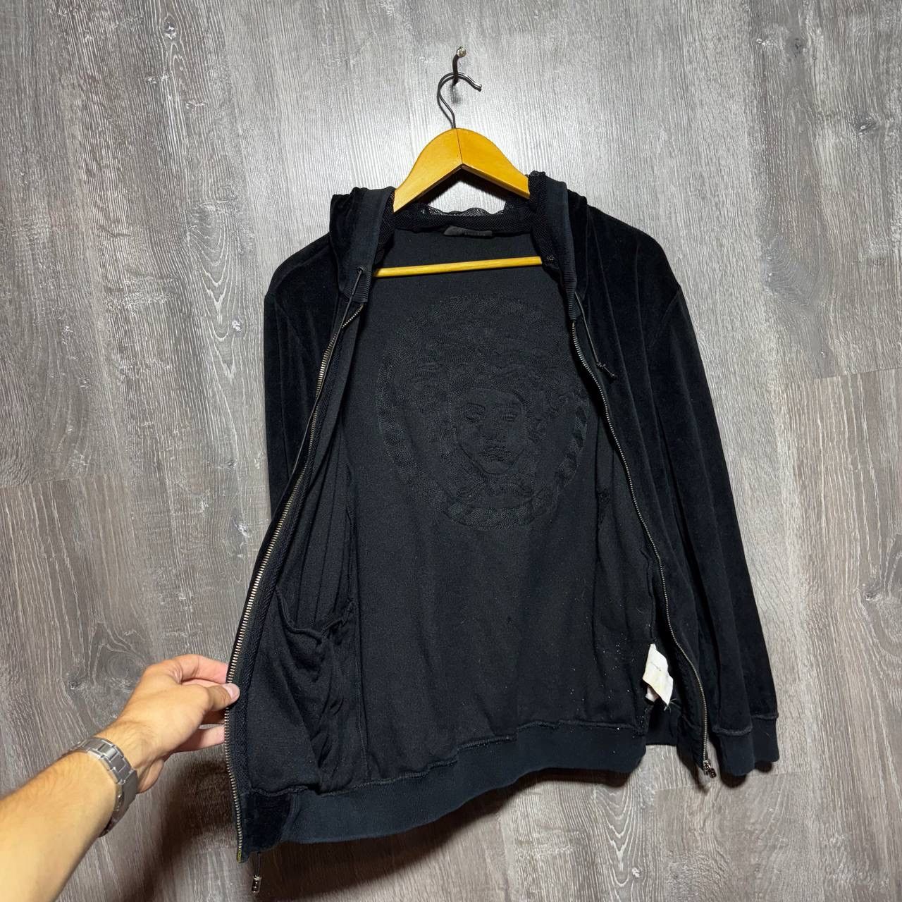 Versace Versace Velour Medusa Hoodie Sweatshirt XS Unisex Size US XS / EU 42 / 0 - 11 Thumbnail