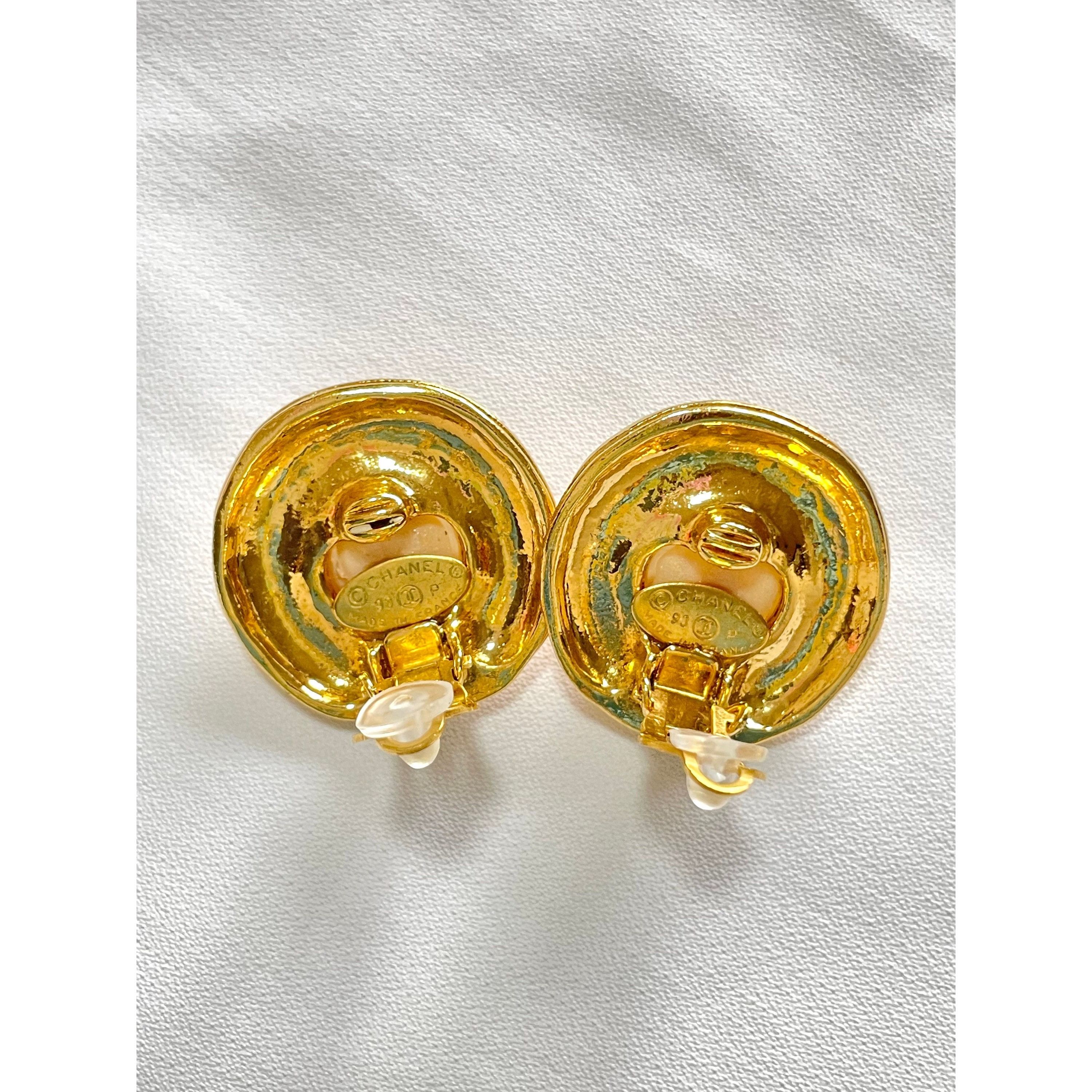 Chanel Vintage CHANEL golden round shape faux pearl earrings Size ONE SIZE - 10 Thumbnail
