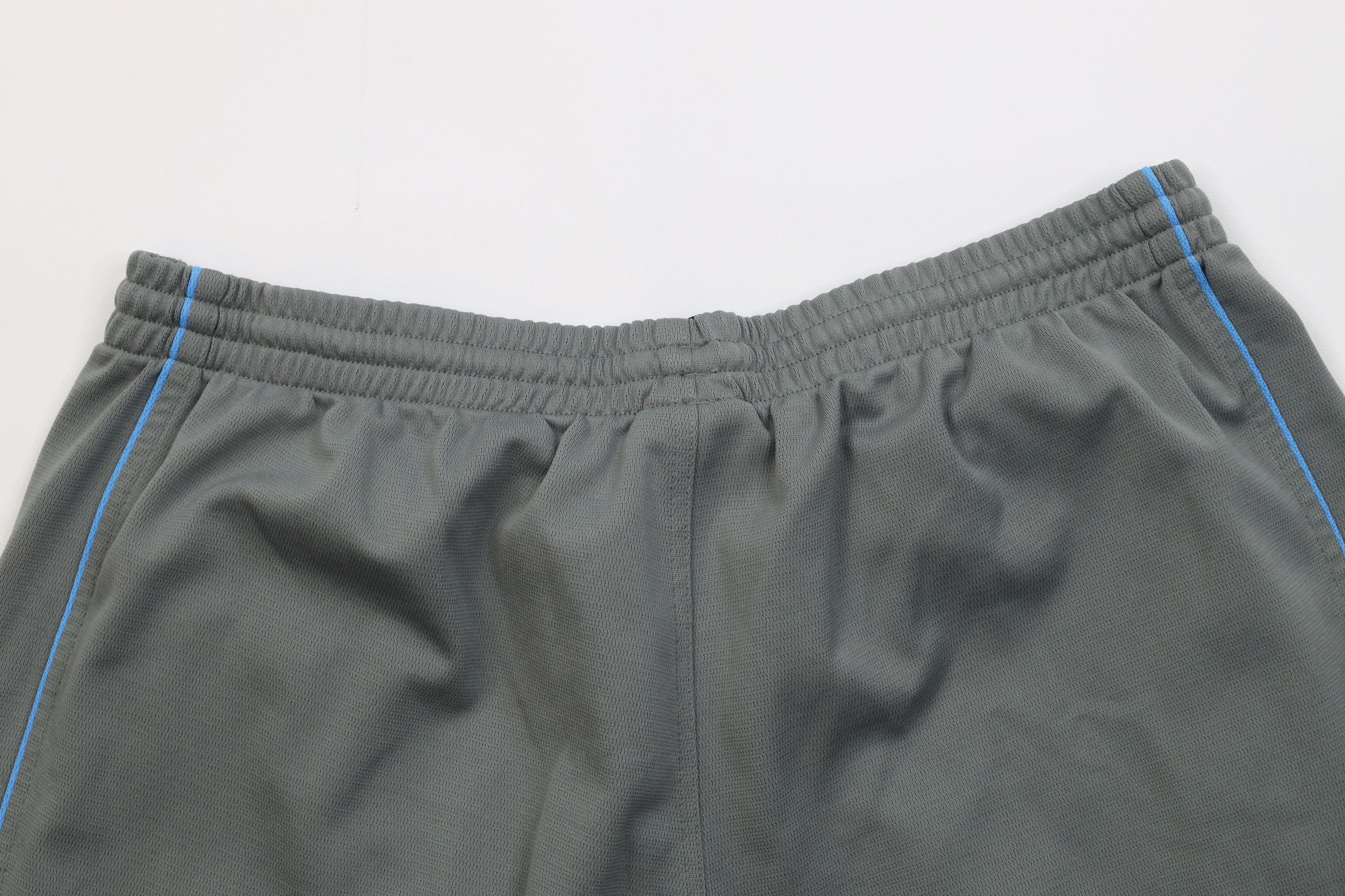 Reebok Vintage 90s Y2K Reebok Above Knee Shorts Gray Polyester Size US 36 / EU 52 - 9 Thumbnail