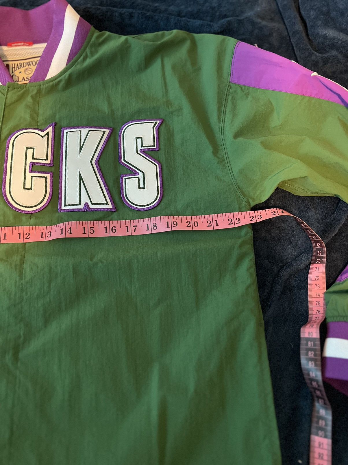 Mitchell & Ness Milwaukee Bucks 1996/97 Authentic Warmup Jacket Size US L / EU 52-54 / 3 - 9 Thumbnail