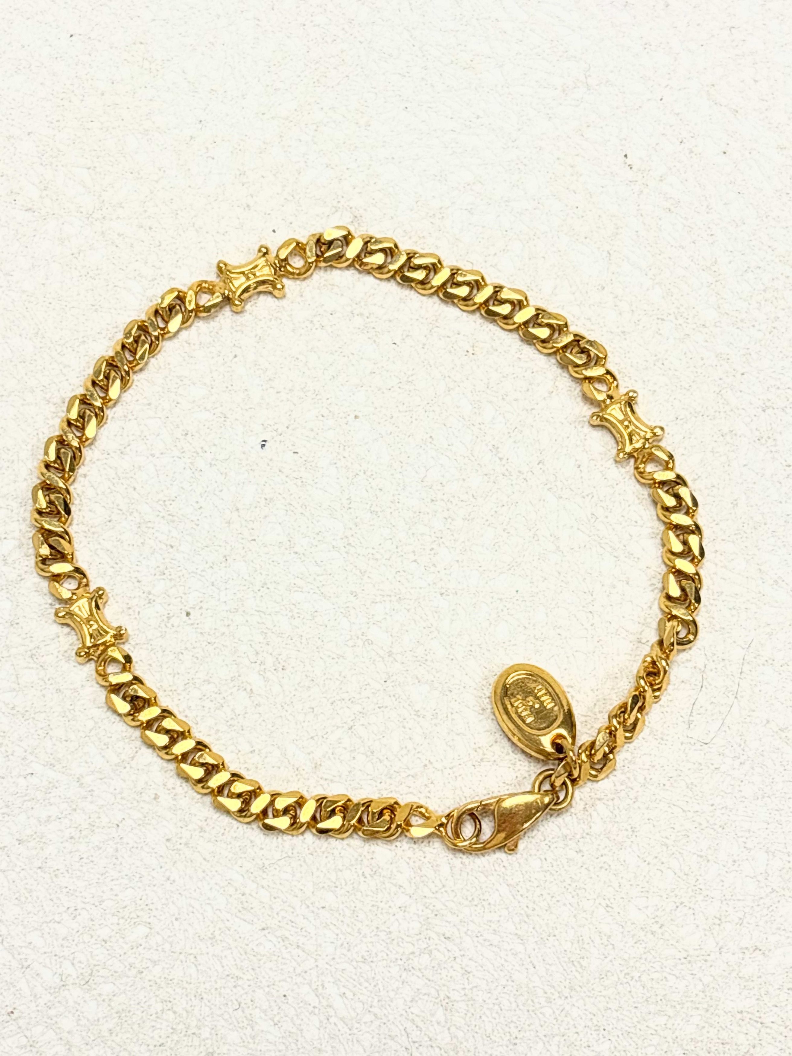 CÉLINE Bracelet Triomphe is available for purchase on au PAY 