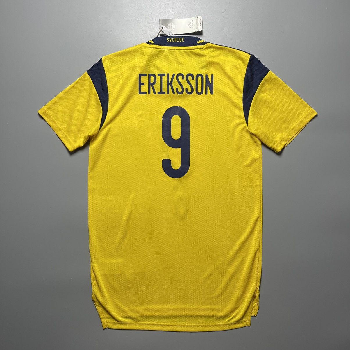 Adidas SWEDEN ADIDAS 2021/2022 FOOTBALL HOME SOCCER JERSEY Size US S / EU 44-46 / 1 - 6 Thumbnail