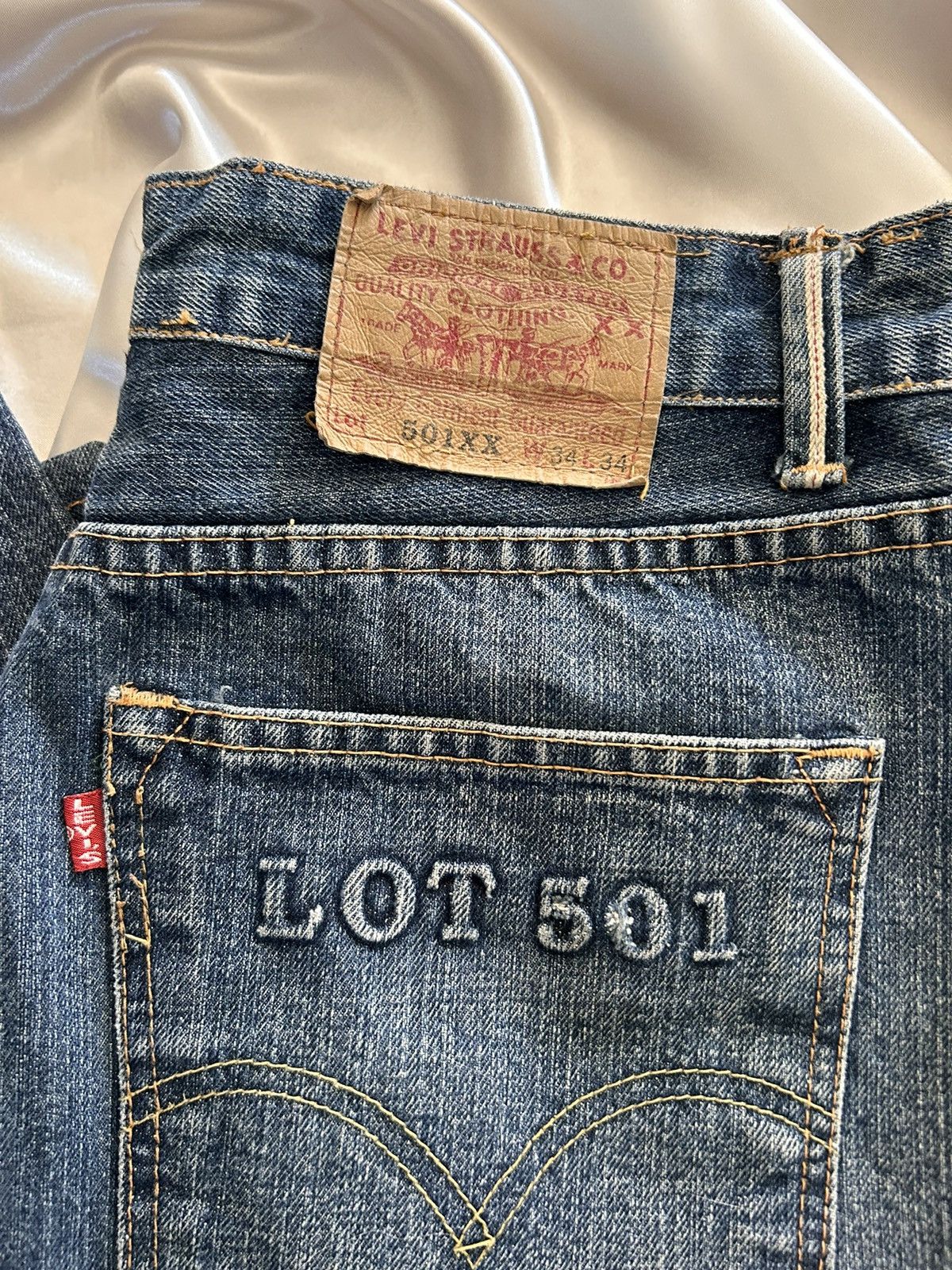 Levi's × Levi's Vintage Clothing Rare Levi’s 501XX Japan Leather V W34 L34 Vintage Denim Size US 34 / EU 50 - 4 Thumbnail