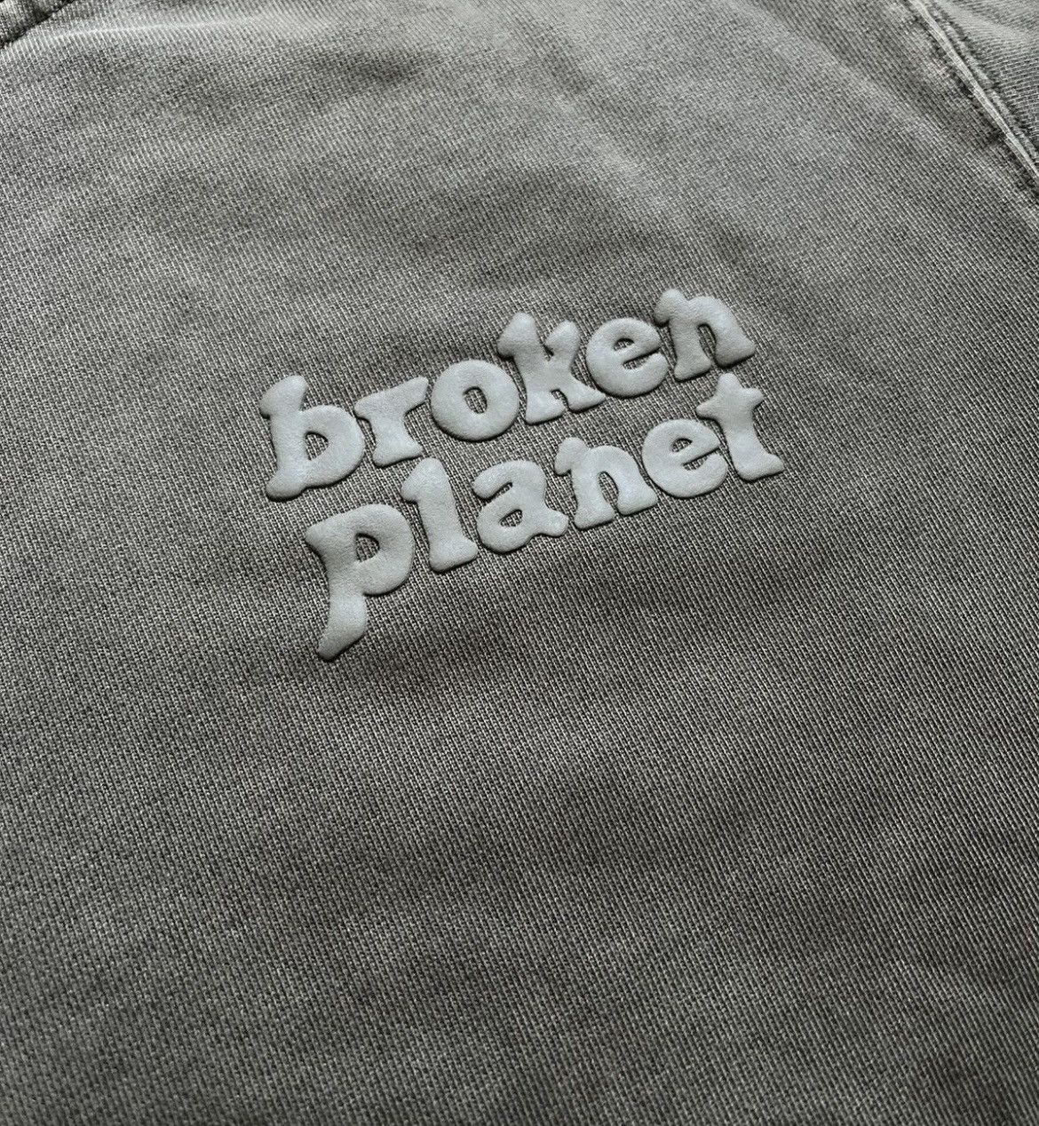 Broken Planet Mocha broken planet sweater Size US M / EU 48-50 / 2 - 4 Thumbnail