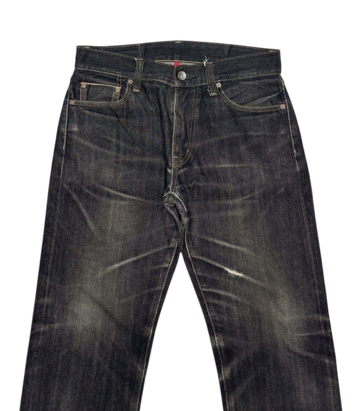 Undercover × Uniqlo DISTRESSED DENIM S002 UNIQLO SELVEDGE JEANS UNDERCOVER STYLE Size US 32 / EU 48 - 6 Thumbnail