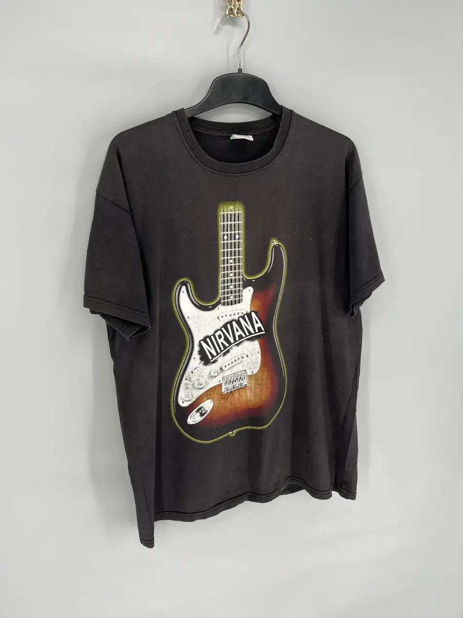 Vintage Vintage 90s NIRVANA KURT COBAIN Tee Shirt Travis Style Size US M / EU 48-50 / 2 - 3 Thumbnail