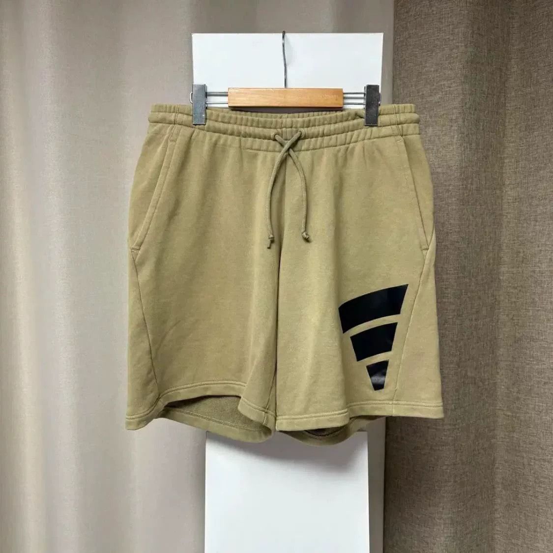 Adidas adidas Dune Retro Shorts Size US 30 / EU 46 - 1 Thumbnail