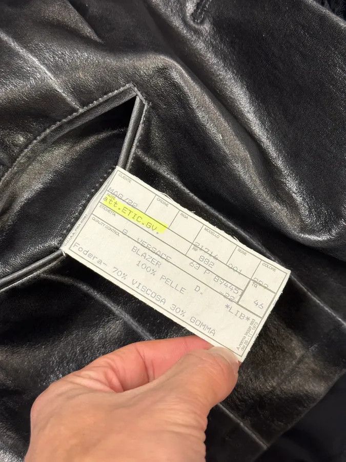 Vintage 1990s Gianni Versace Pure Black Leather Blazer Jacket Size US S / EU 44-46 / 1 - 10 Thumbnail